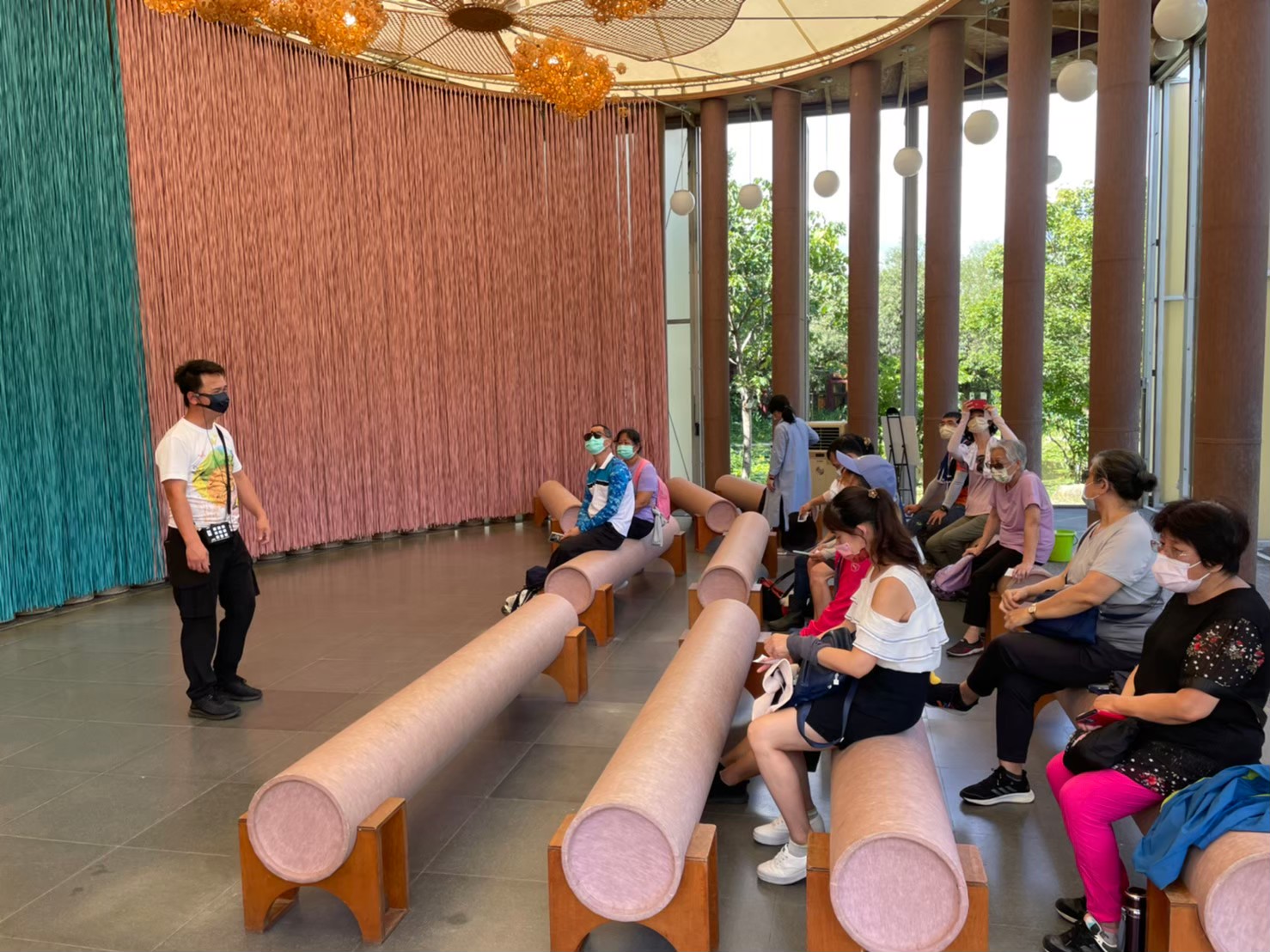 跟著繪本去旅行~走入筊白筍王國!