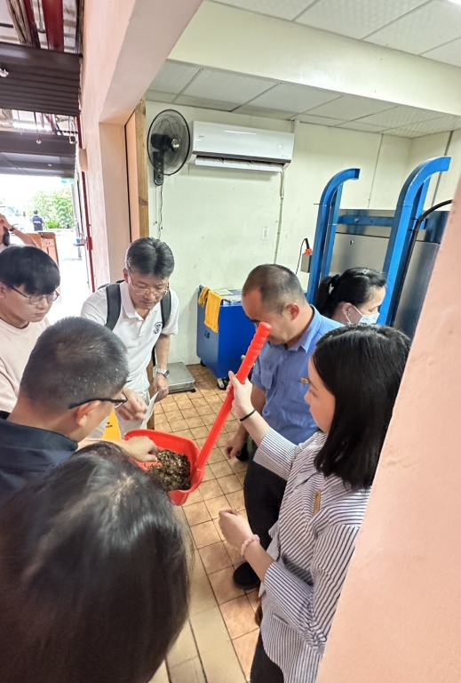 參訪熱泵廚餘處理設備