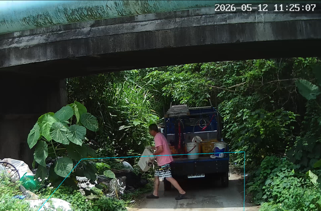 貨車駕駛棄置馬桶座